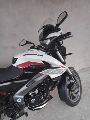 BAJAJ DOMINAR NS160 